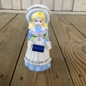 Vintage Sewing Figurine
